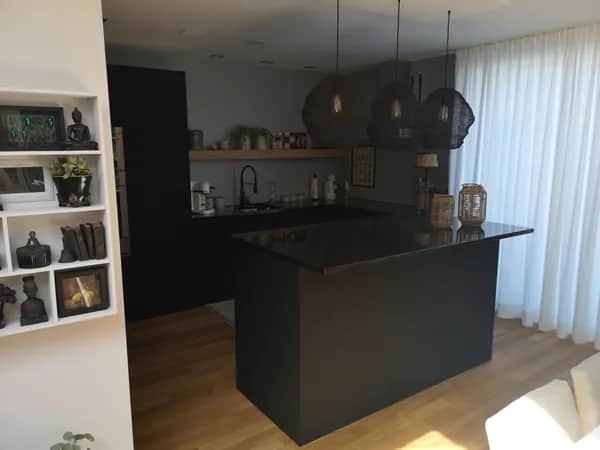 Küchenfront in Bern erneuern lassen – Nachhaltige Designlösung